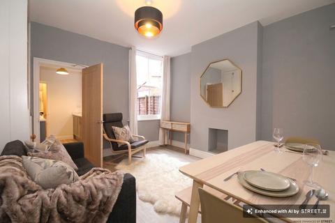 3 bedroom terraced house to rent, Evelyn Street, Beeston, NG9