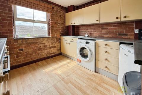 2 bedroom flat for sale, Station Road, Lincoln LN3