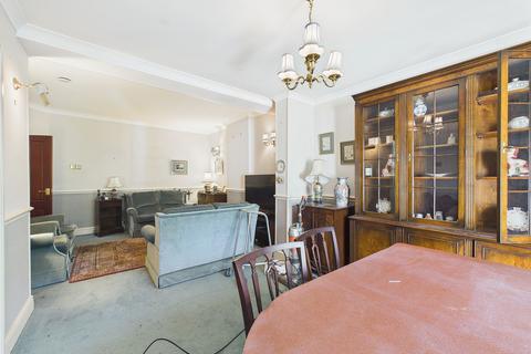 2 bedroom semi-detached bungalow for sale, Woodville Gardens, Ruislip, HA4