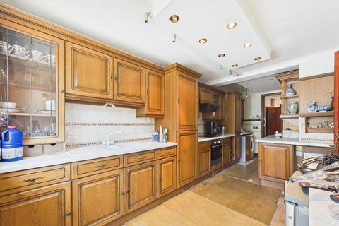 2 bedroom semi-detached bungalow for sale, Woodville Gardens, Ruislip, HA4