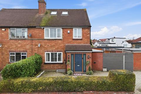 Plumpton Avenue, Hornchurch, RM12