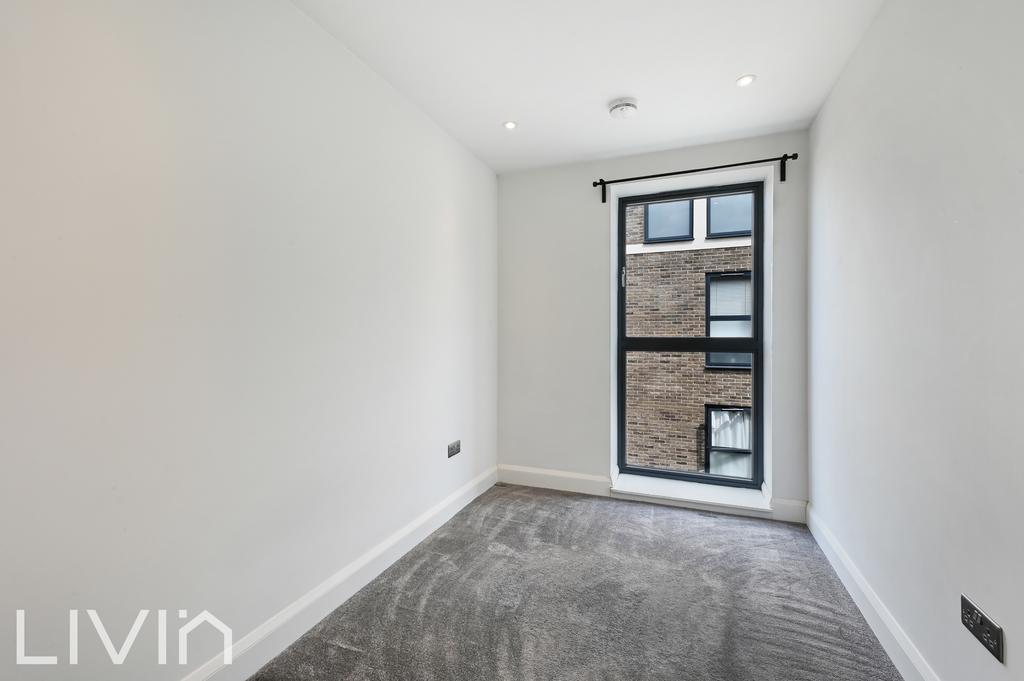 Apartment in Croydon - View 5