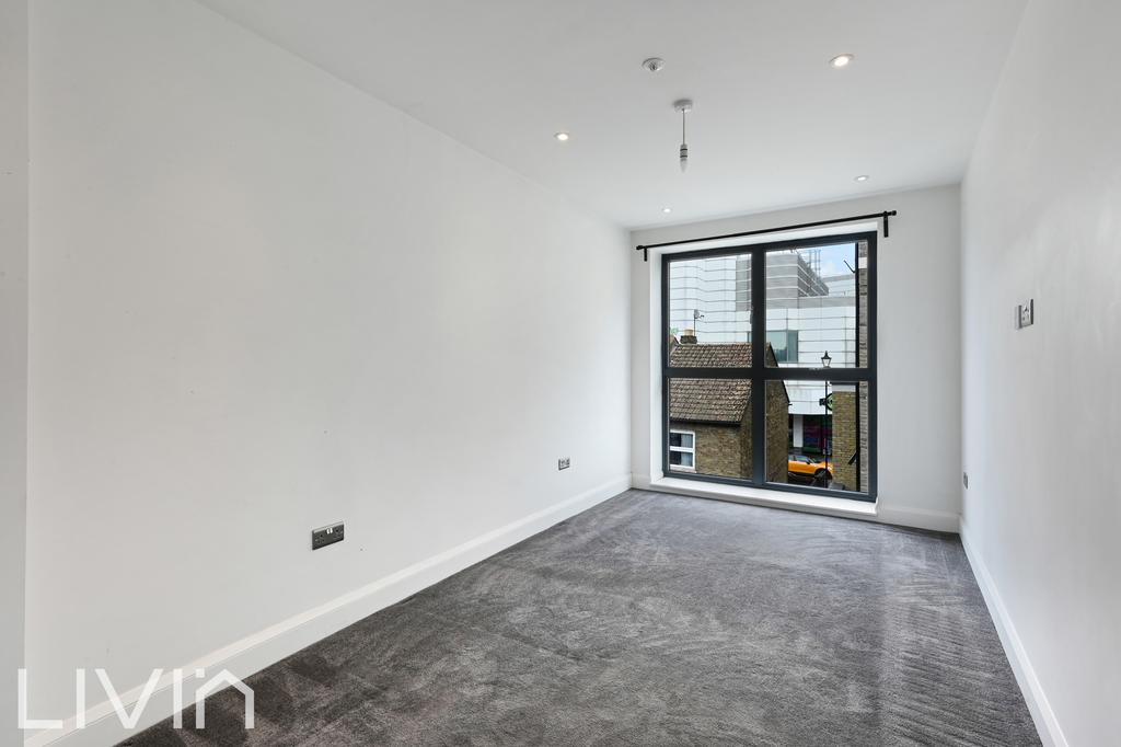Apartment in Croydon - More