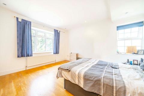 undefined, Woodfield Road, London W5