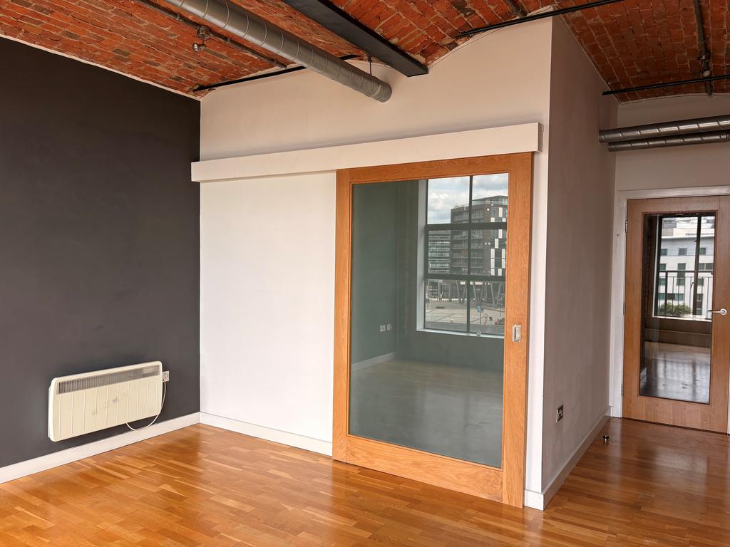 Apartment in Leeds, West Yorkshire - View 5