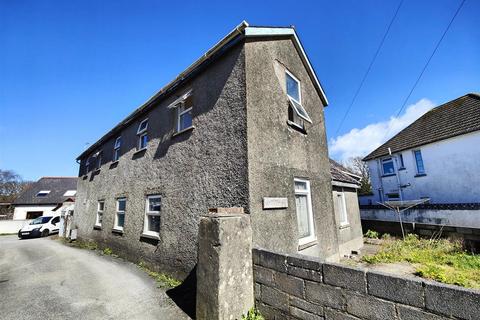 2 bedroom flat for sale, Top Flat, Mynydd-y-Mor, Smyth Street, Fishguard, SA65 9LG