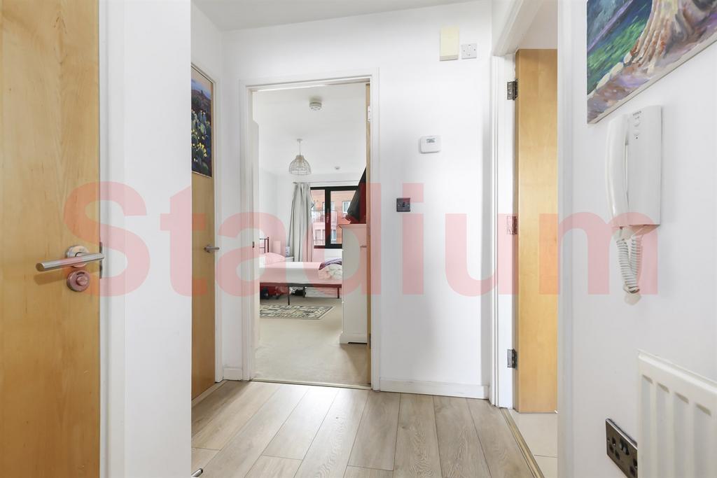 House in London - View 2