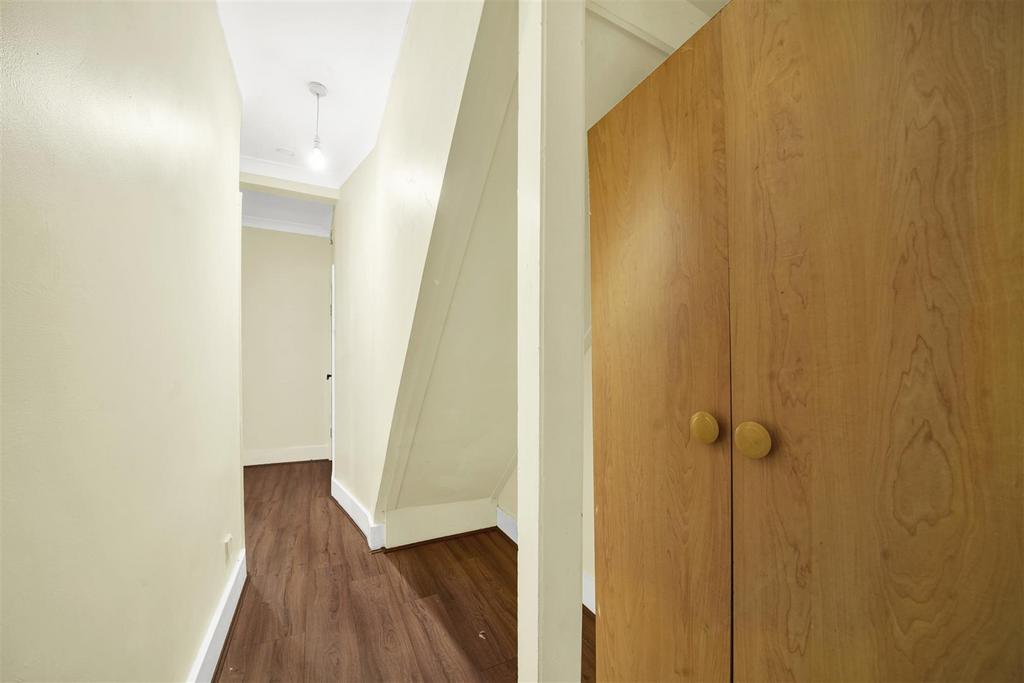 Walk-in wardrobe
