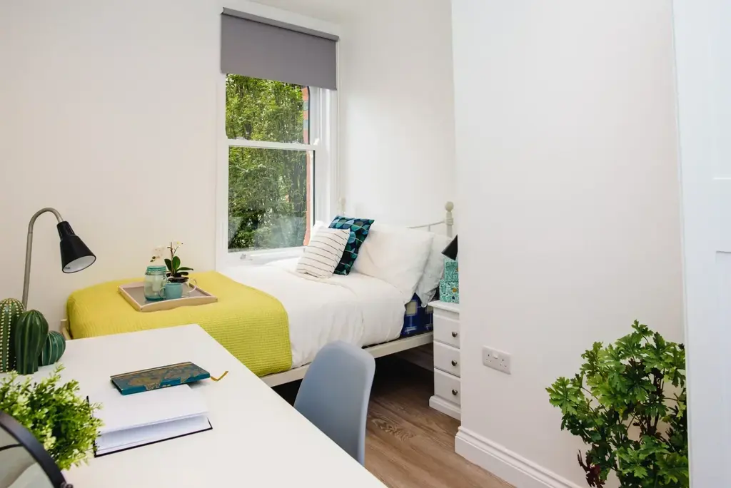 House in Nottingham - View 5