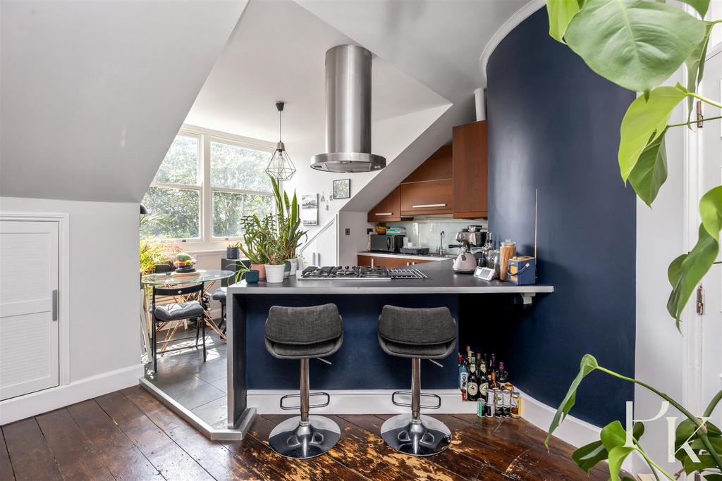 Apartment in Hove - View 5