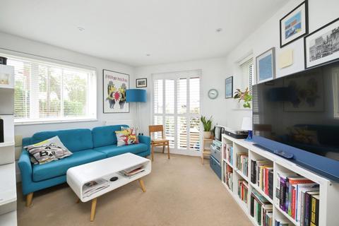 2 bedroom flat for sale, Station Road, Great Shelford, Cambridge, Cambridgeshire, CB22