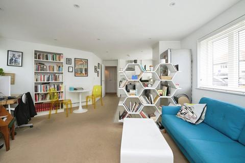 2 bedroom flat for sale, Station Road, Great Shelford, Cambridge, Cambridgeshire, CB22