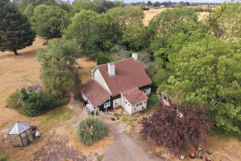 3 bedroom detached house for sale, Albyns Lane, Navestock, RM4