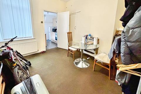 2 bedroom flat for sale, Albert Avenue, Wallsend, Newcastle upon Tyne, NE28