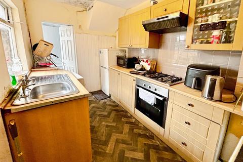 2 bedroom flat for sale, Albert Avenue, Wallsend, Newcastle upon Tyne, NE28