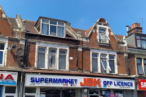 3 bedroom maisonette to rent, High Street North, Manor Park E12 6PG