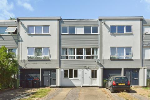 5 bedroom terraced house for sale, Langland Road, Netherfield, Milton Keynes