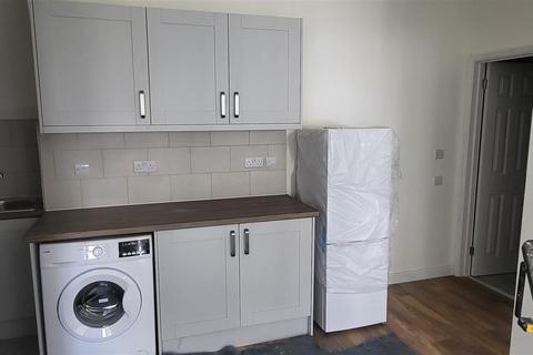 1 bedroom flat to rent, Myra Street, London