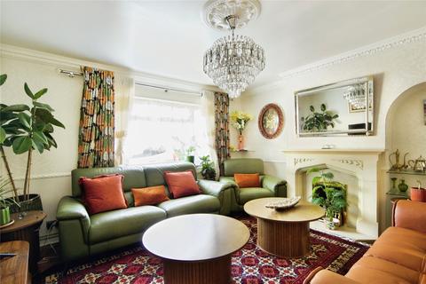 4 bedroom end of terrace house for sale, Masons Road, Enfield, EN1