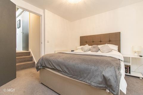 1 bedroom apartment to rent, Dixie, Bute Street