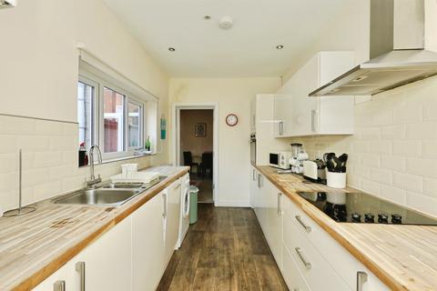3 bedroom semi-detached house for sale, Victoria Road, Retford