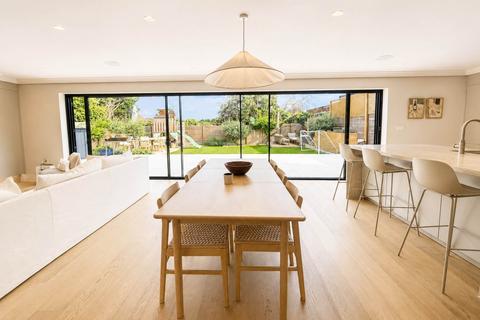 4 bedroom detached house for sale, Allum Lane, Elstree