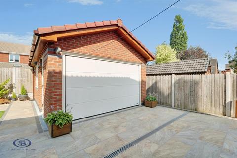 4 bedroom detached house for sale, Tennyson Close, Rode Heath