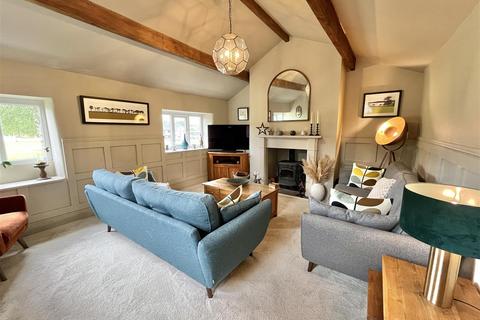 3 bedroom cottage for sale, Manor Park Road, Glossop