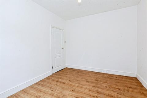 3 bedroom terraced house to rent, Montague Road, Slough, Berkshire, SL1