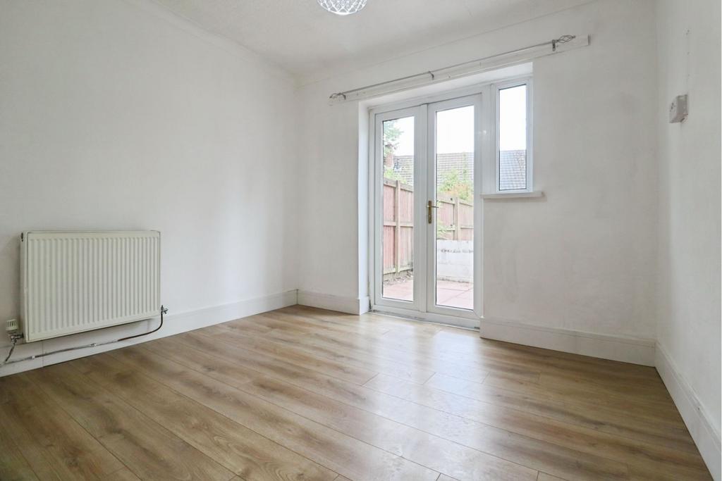 House in Cardiff, Rumney - More