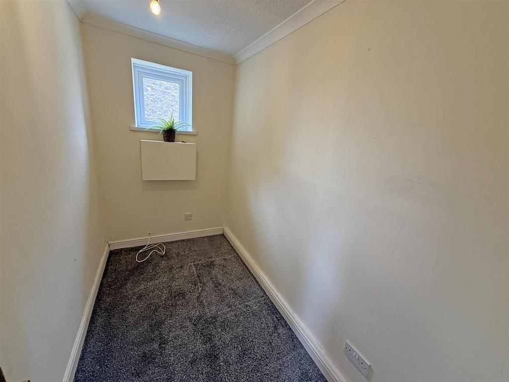 Apartment in North Tyneside, North East - More
