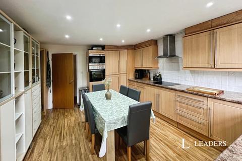 undefined, Horton Way, Stapeley, CW5