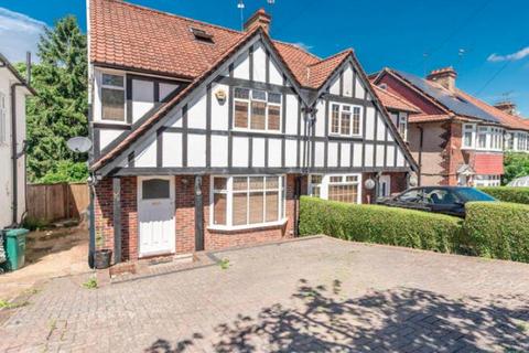 undefined, Farm Road, Edgware, HA8