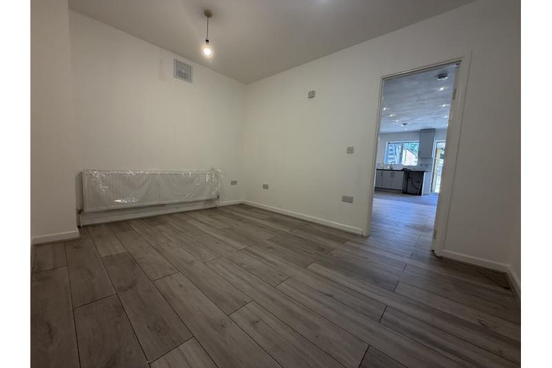 Apartment in London - View 3