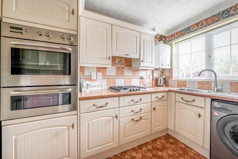 2 bedroom end of terrace house for sale, St. Michaels Court, Slough, Berkshire
