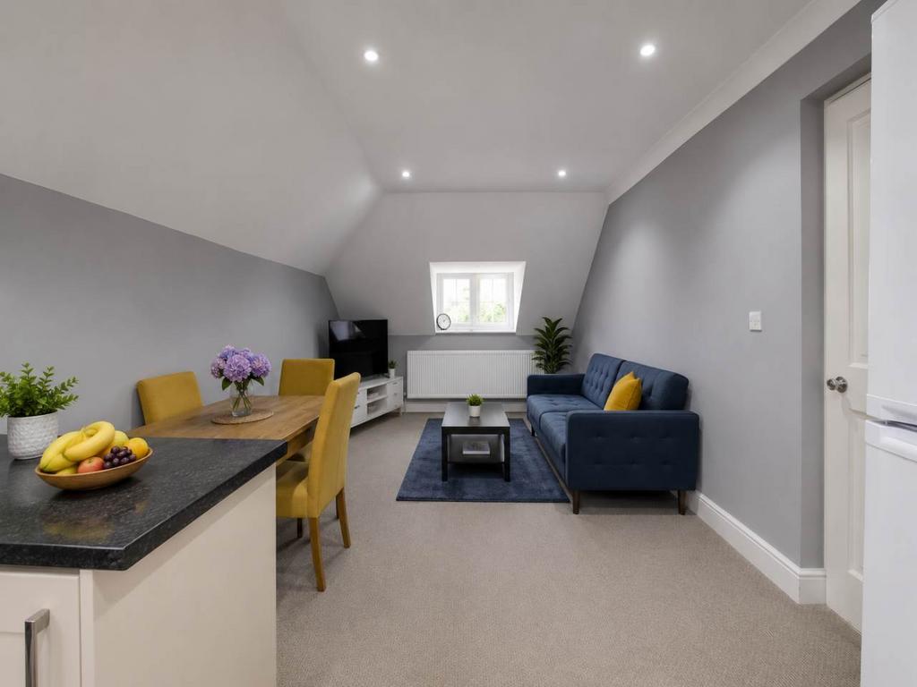 House in Middlesex - View 3