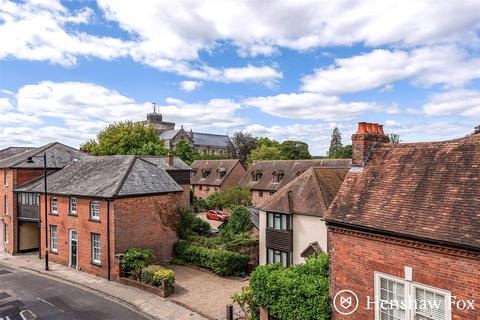 2 bedroom flat for sale, Church Street, Romsey Town Centre, Hampshire