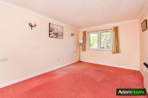 1 bedroom retirement property for sale, Farnham Close, London N20