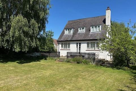 2 bedroom detached house to rent, Pendre, Brecon, LD3