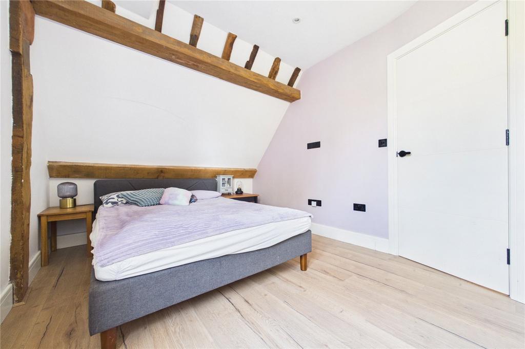 House in Reading, Beansheaf, Holybrook - More