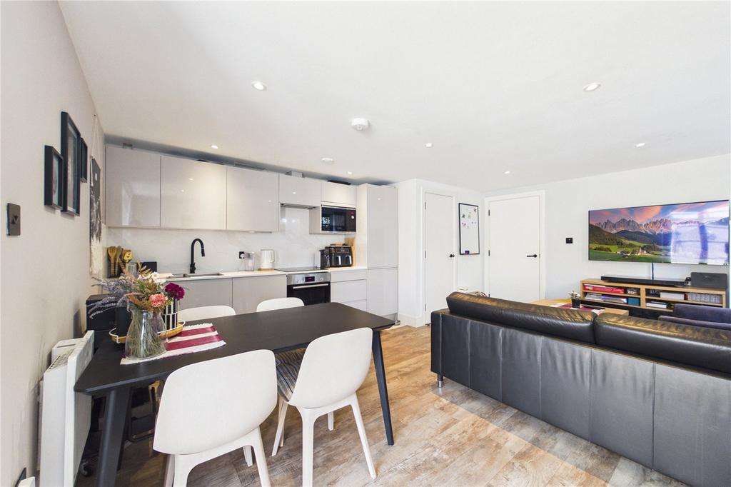 House in Reading, Beansheaf, Holybrook - View 3