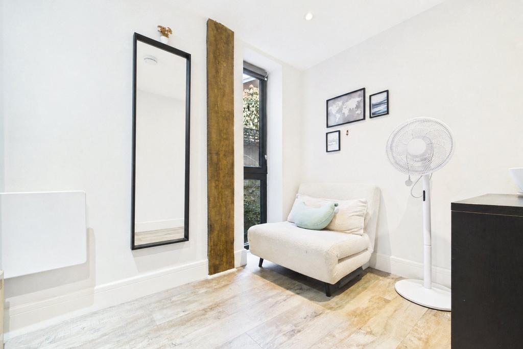 House in Reading, Beansheaf, Holybrook - View 4
