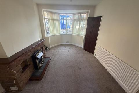 3 bedroom house to rent, Bryngarth Crescent, Leicester