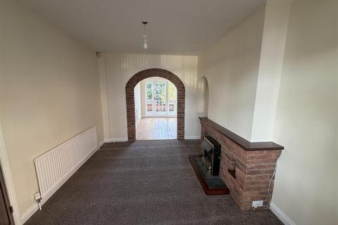 3 bedroom house to rent, Bryngarth Crescent, Leicester