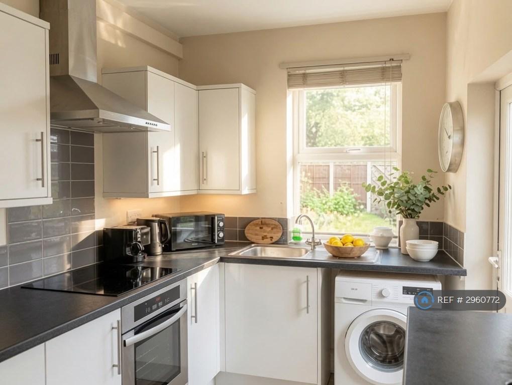 House in Salford, Greater Manchester - View 4