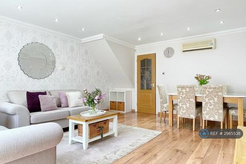 3 bedroom end of terrace house to rent, Dabbling Close, Kent, DA8