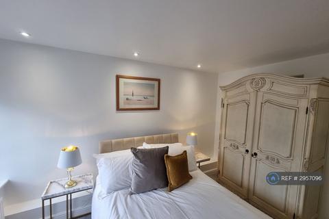1 bedroom flat to rent, County Heights, Bournemouth, BH1