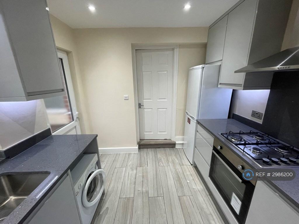 Apartment in Reading, Dee Park - View 2