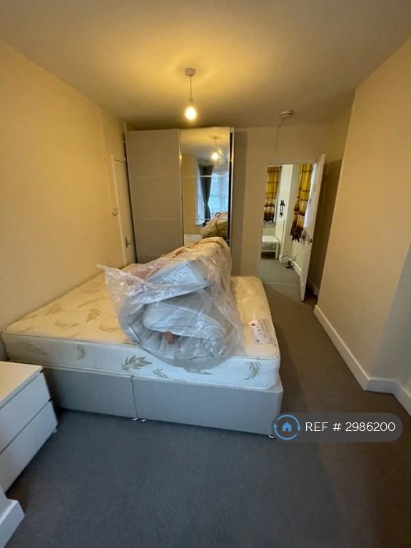 Apartment in Reading, Dee Park - View 3
