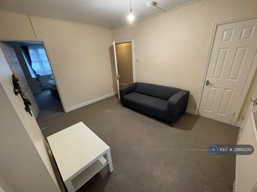 Apartment in Reading, Dee Park - More